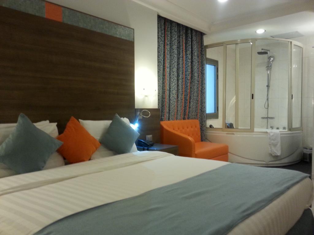 Benin Royal Hotel Cotonou Exterior photo